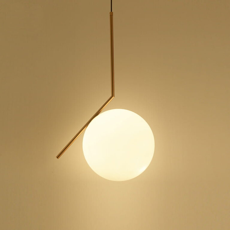 Mleczna kula 20cm - nowoczesna lampa wisząca złota